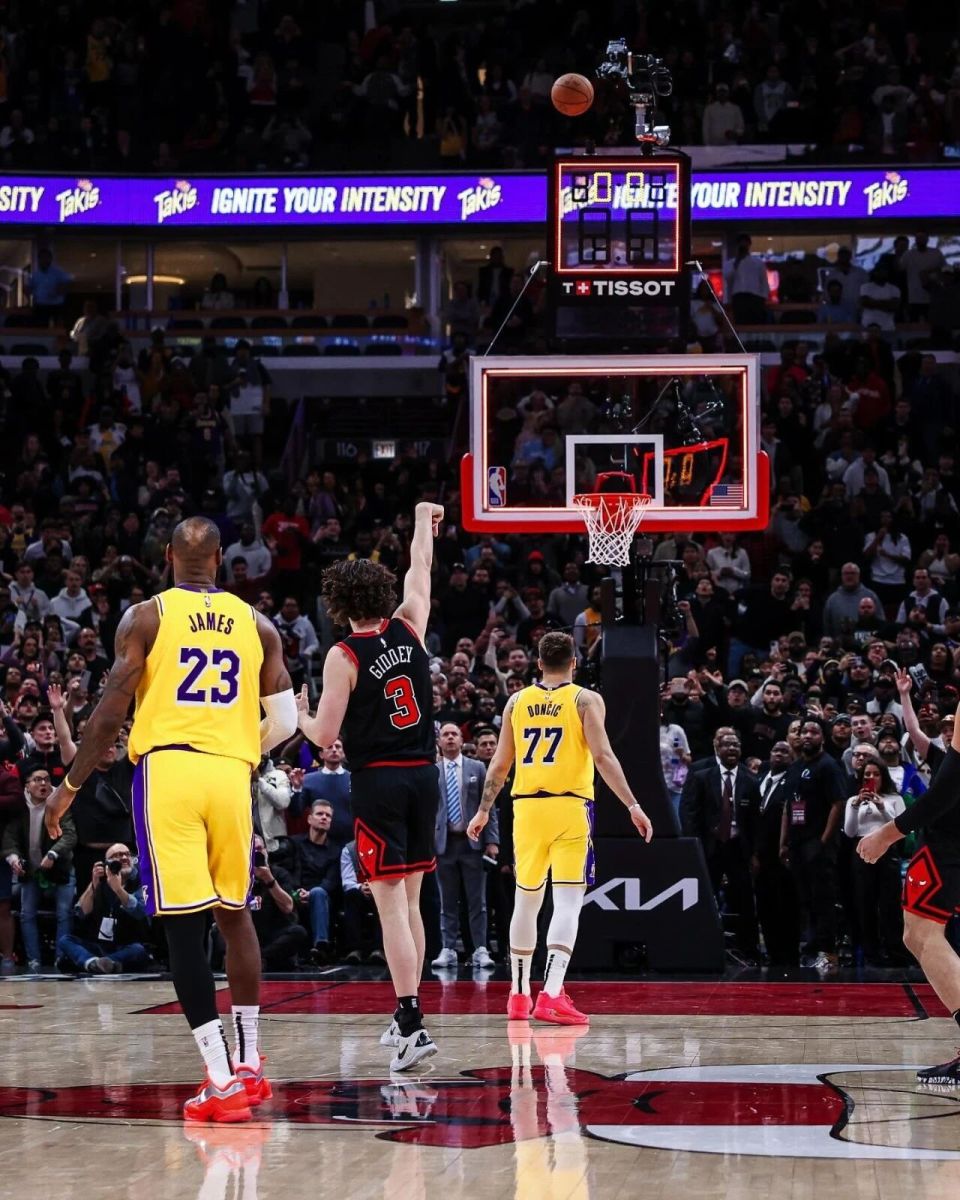 两项数据均, 乔丹以来 两项数据均, 乔丹以来