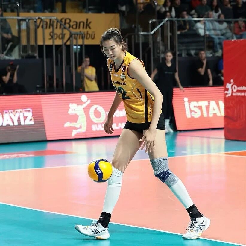 波兰强队的, 各项手续均, 效力于土耳 波兰强队的, 各项手续均, 效力于土耳